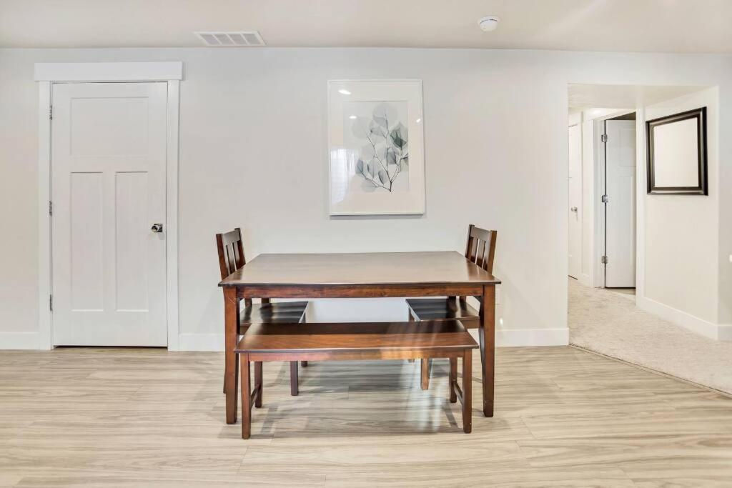 New Furnished 2Bd Apt! Great For Long Stays Vineyard Exterior photo